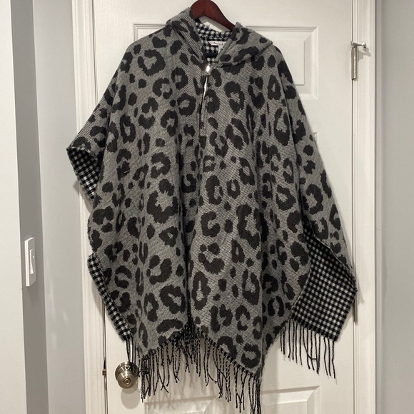 Michael Stars Leopard Print zip up poncho with fringes O/S - Picture 2 of 6